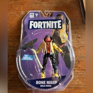 Fortnite SOLO MODE 4" Figure & Weapon Pack BONE WASP Beware 2020 New